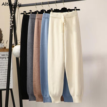 Load image into Gallery viewer, Yuki Knitted Lounge Pants
